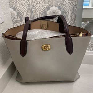 Coach Willow Tote (Pebble/Stone Color)